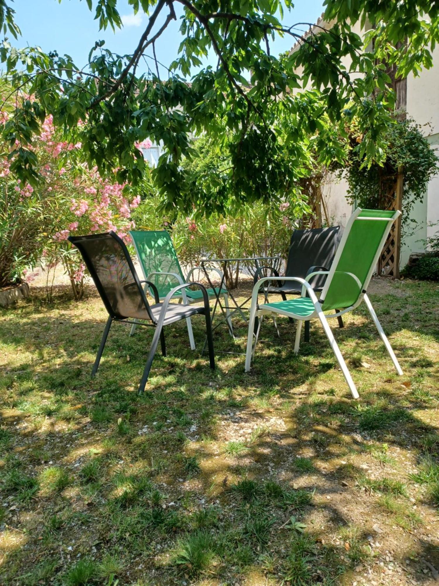 Les Glycines Bed & Breakfast Le Vigan  Ngoại thất bức ảnh