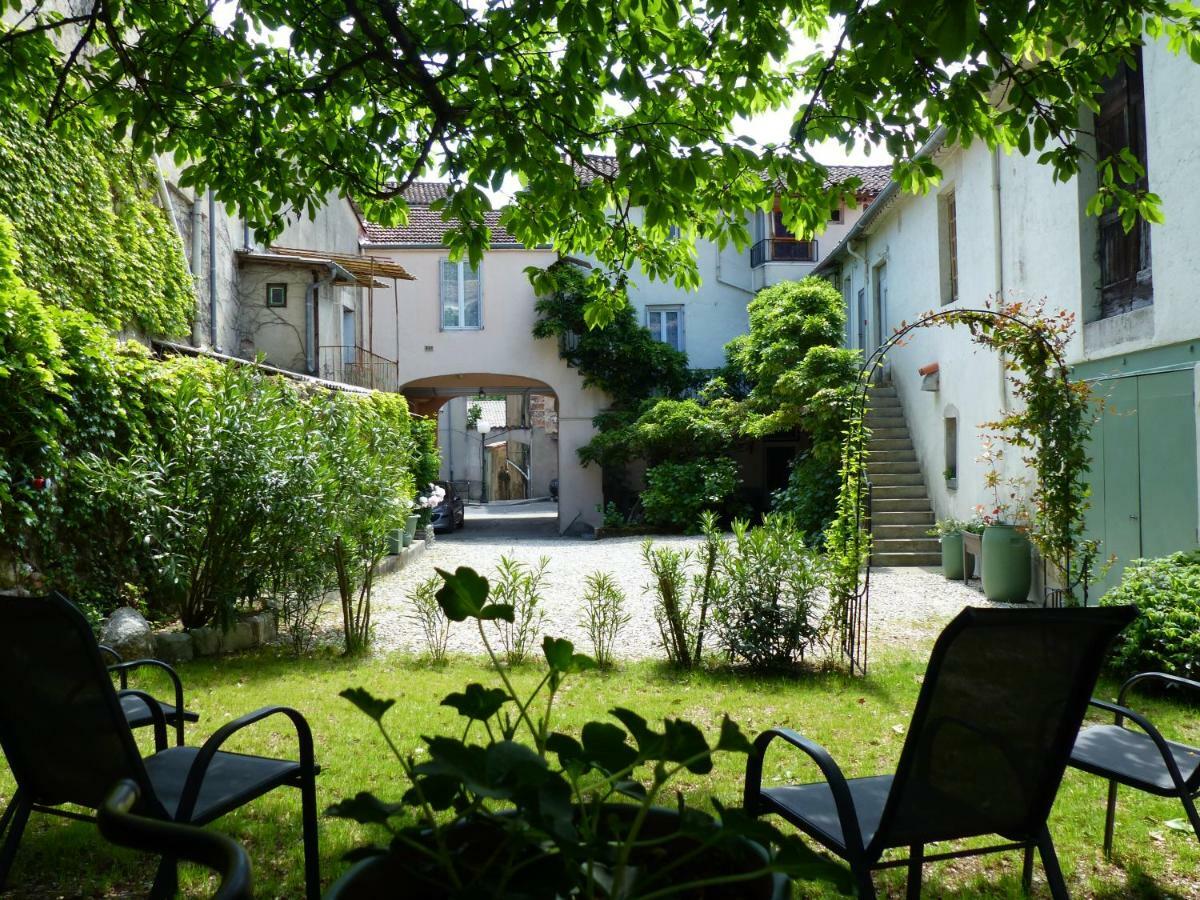 Les Glycines Bed & Breakfast Le Vigan  Ngoại thất bức ảnh